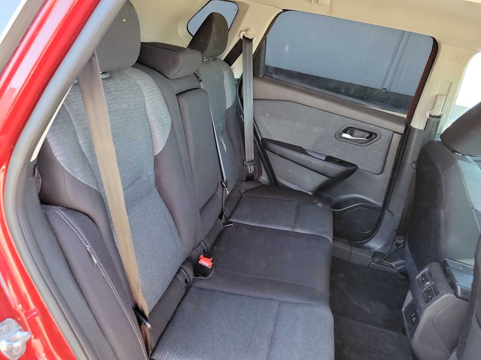 Thumbnail: 2023 Nissan Rogue - 21