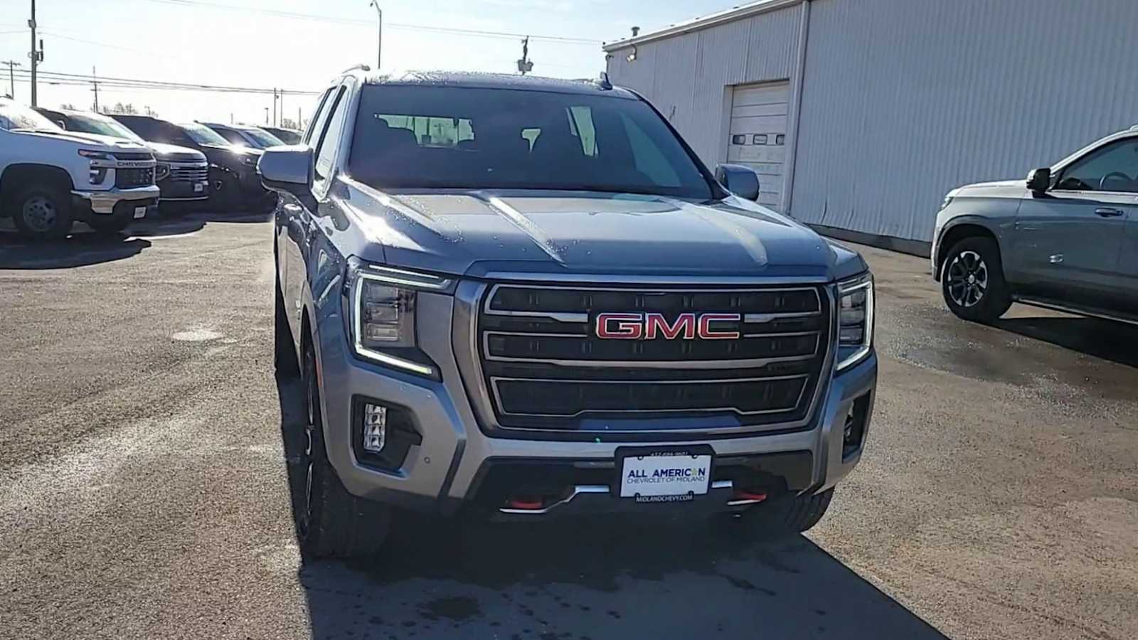 Thumbnail: 2023 GMC Yukon - 3