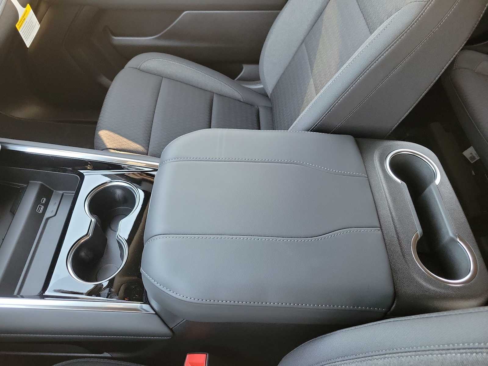 Thumbnail: 2026 Chevrolet Suburban - 20