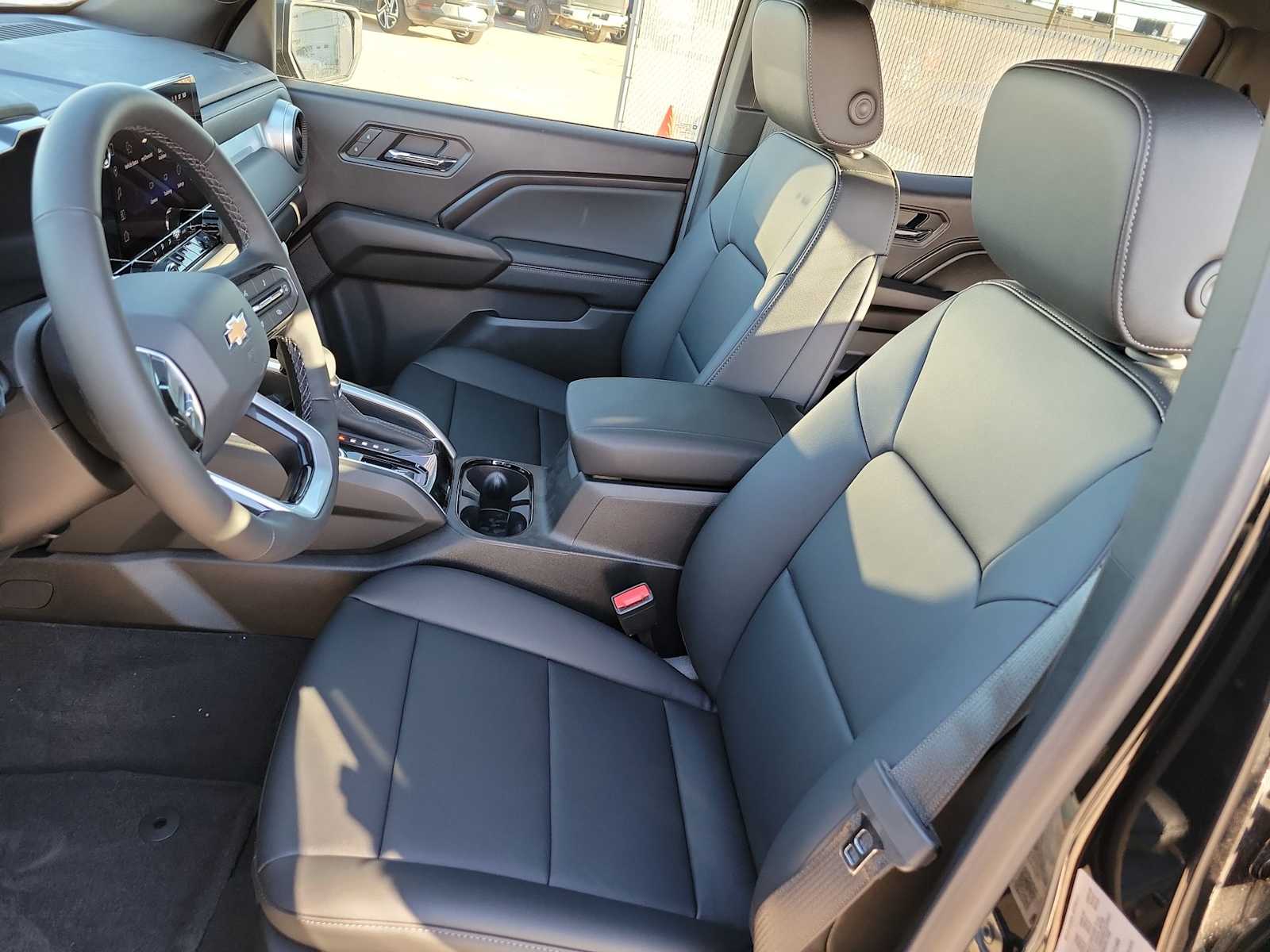 Thumbnail: 2026 Chevrolet Colorado - 19