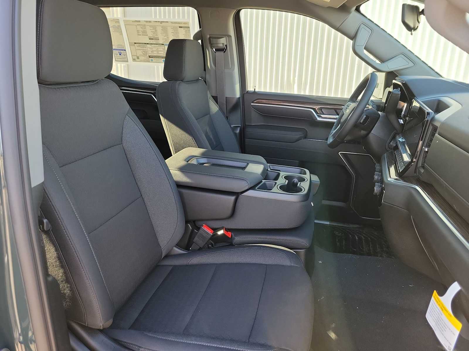 Thumbnail: 2026 Chevrolet Silverado 1500 - 18