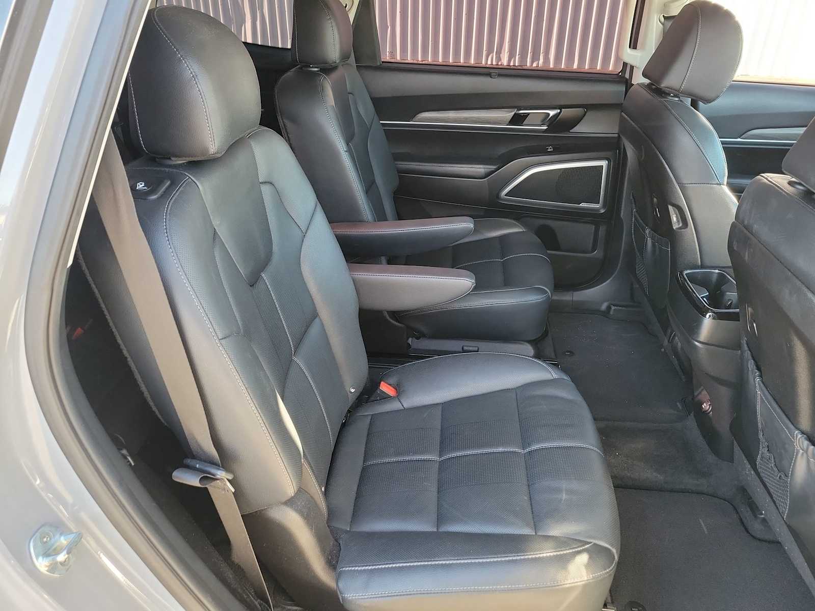 Thumbnail: 2022 Kia Telluride - 16