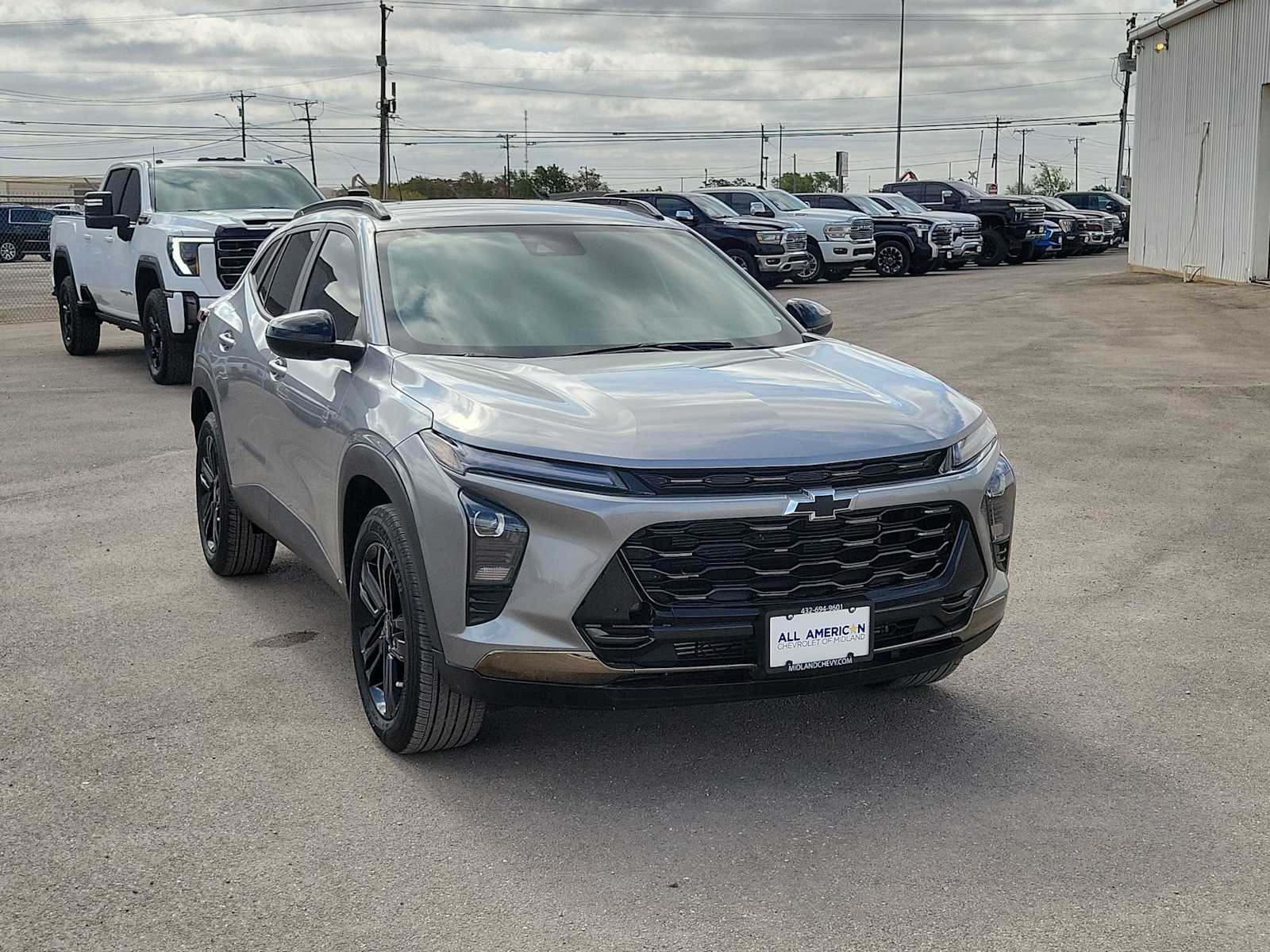 Thumbnail: 2025 Chevrolet Trax - 2