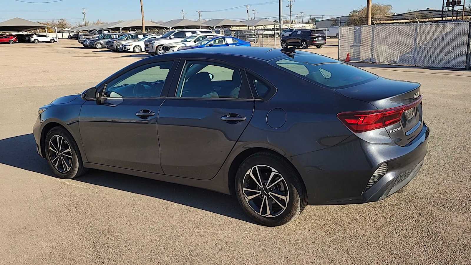 Thumbnail: 2024 Kia Forte - 6