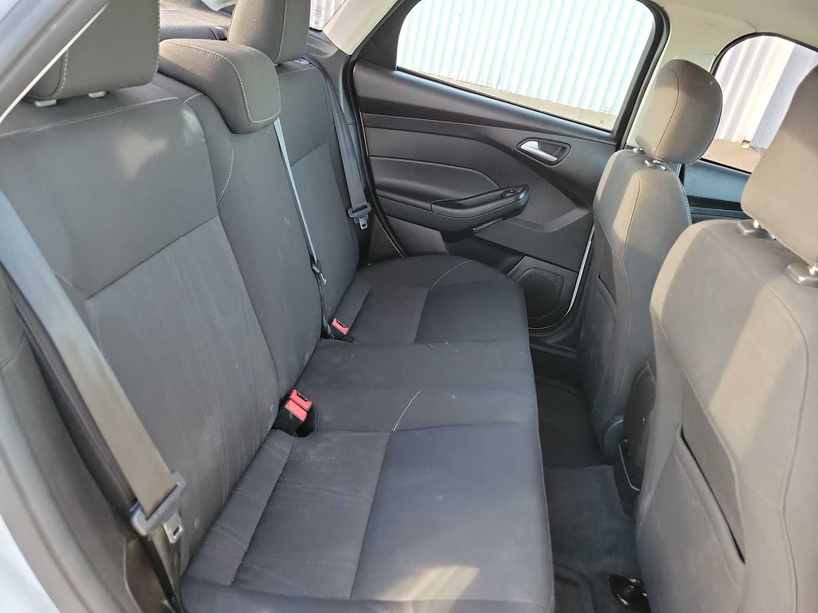 Thumbnail: 2016 Ford Focus - 21