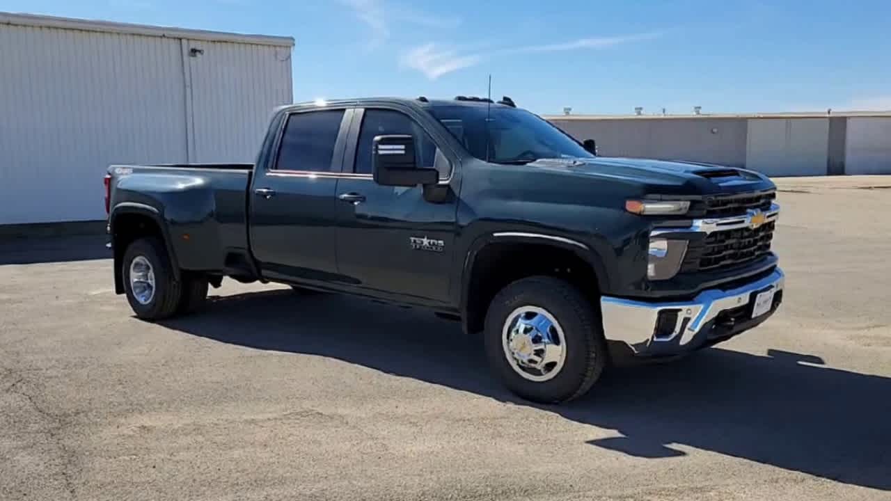 Thumbnail: 2026 Chevrolet Silverado 3500 - 6