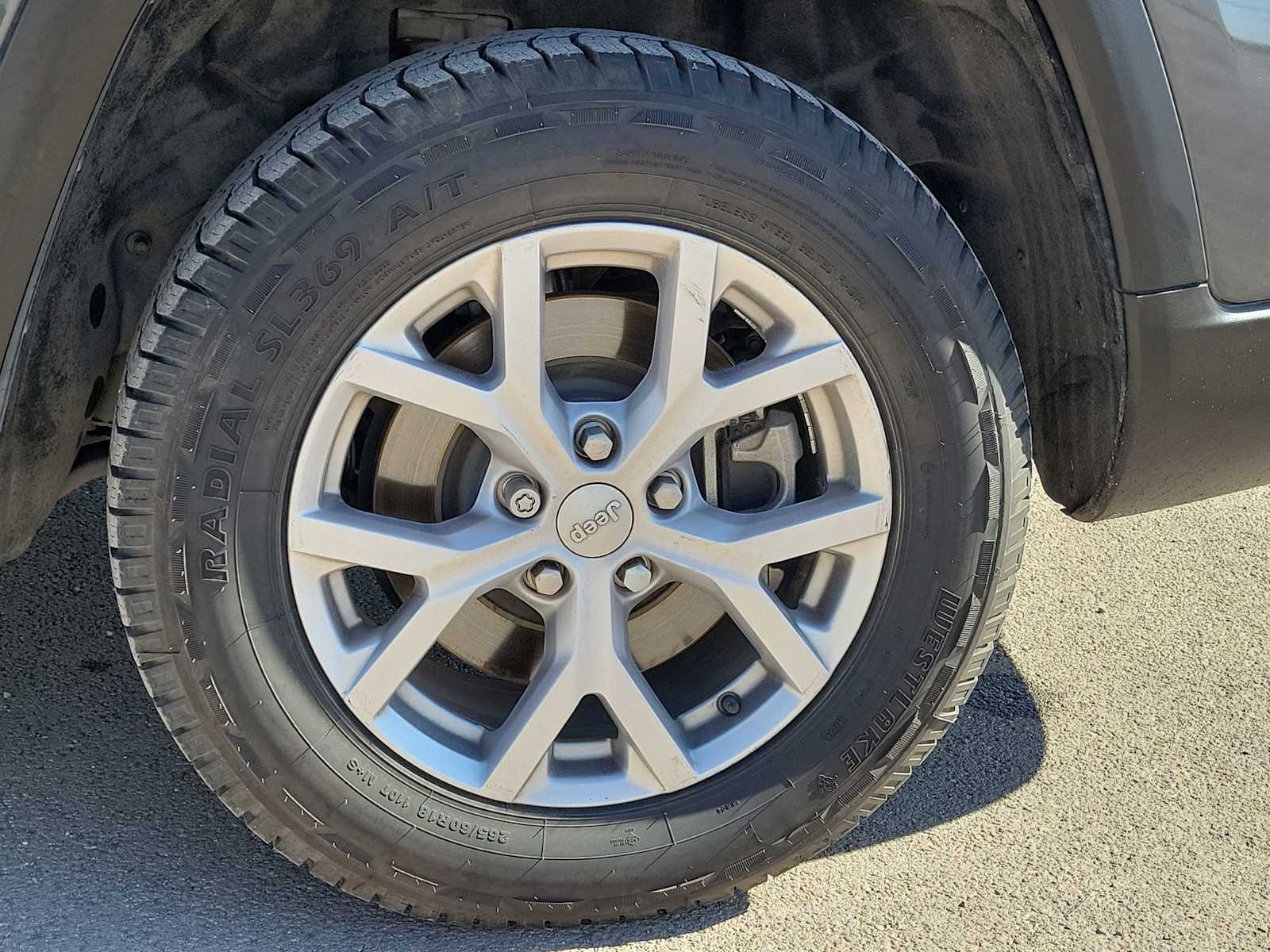 Thumbnail: 2022 Jeep Grand Cherokee - 12