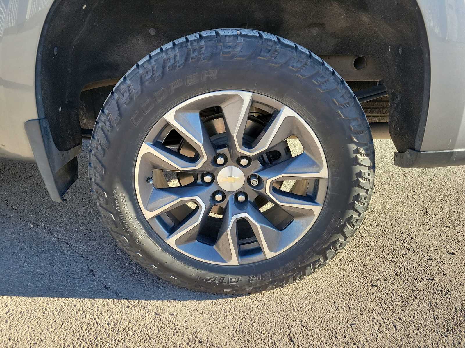 Thumbnail: 2021 Chevrolet Silverado 1500 - 16