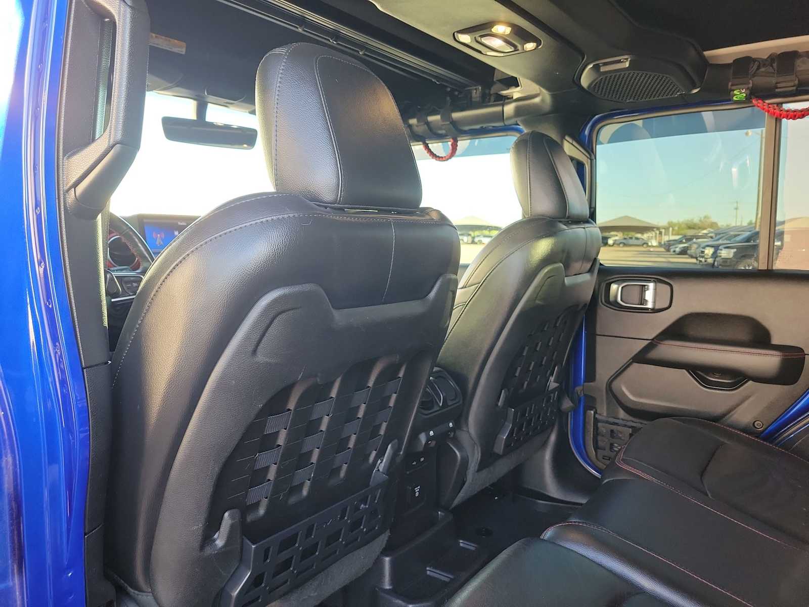 Thumbnail: 2019 Jeep Wrangler - 16