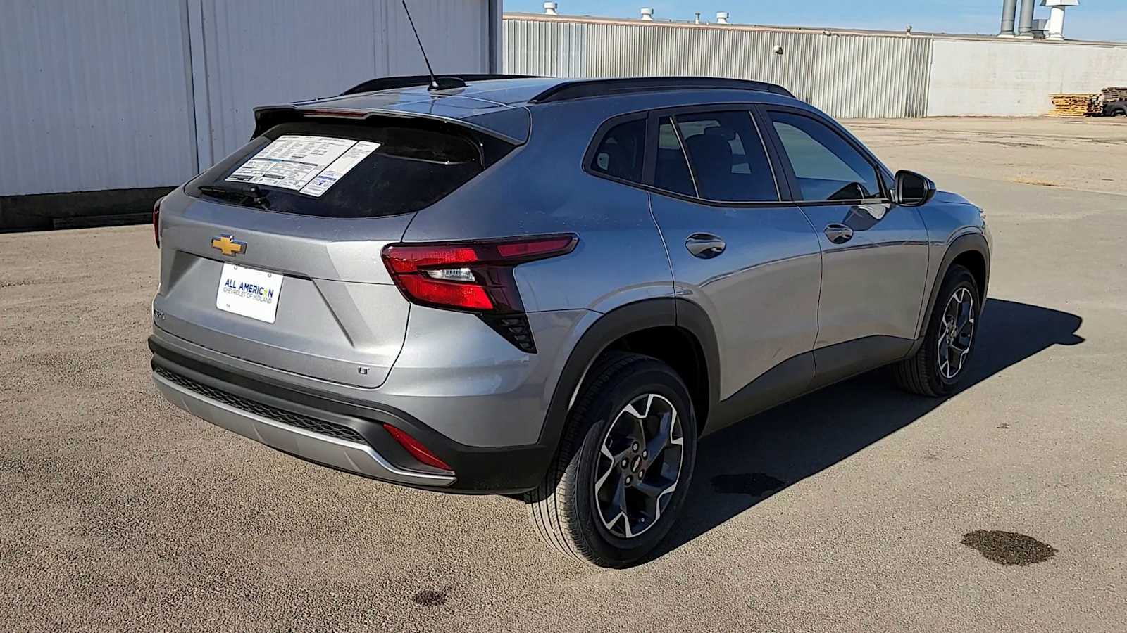 Thumbnail: 2026 Chevrolet Trax - 8