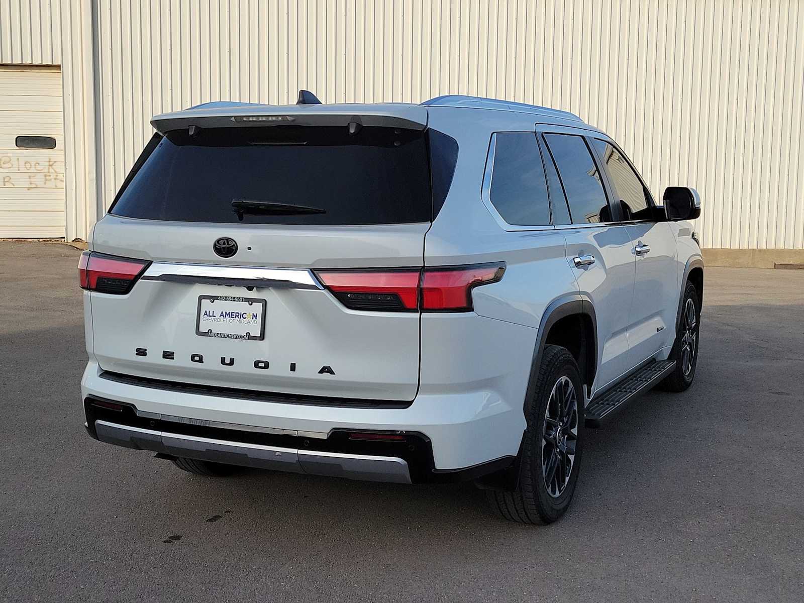 Thumbnail: 2024 Toyota Sequoia - 8