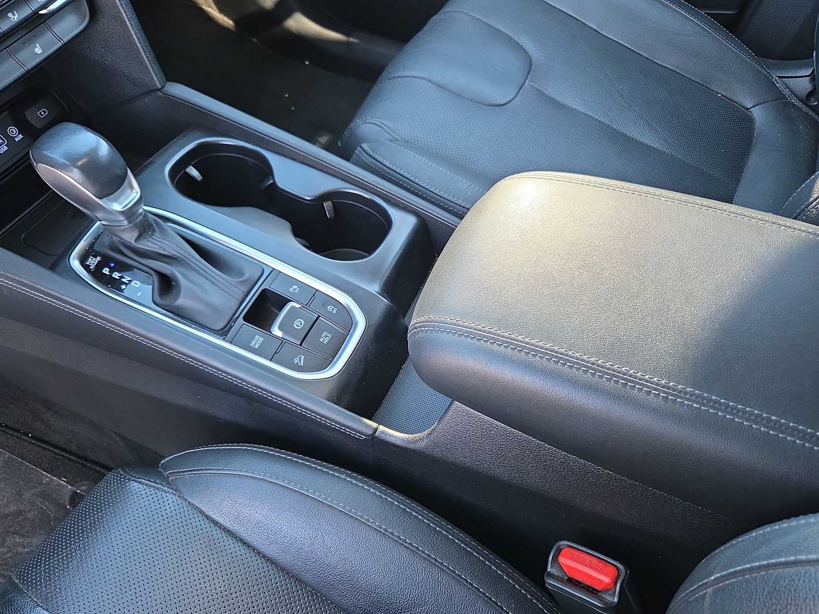 Thumbnail: 2020 Hyundai Santa Fe - 25