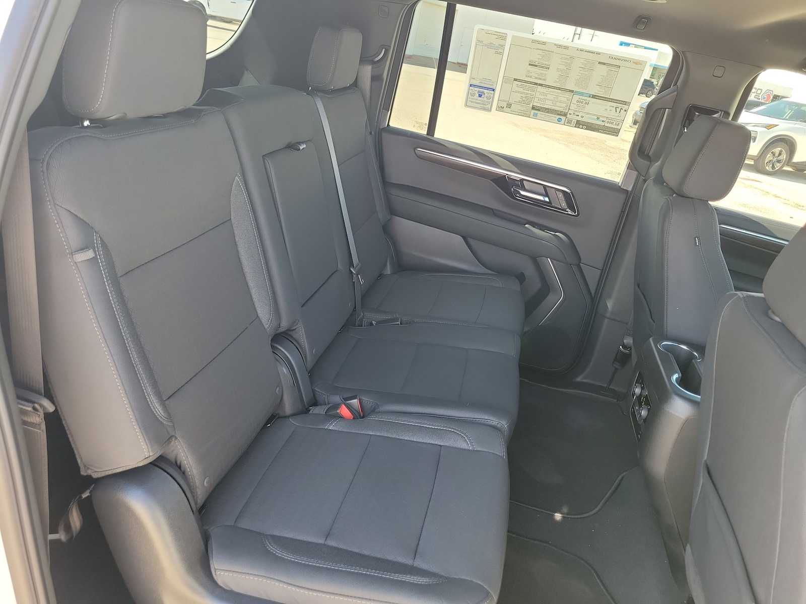 Thumbnail: 2026 Chevrolet Suburban - 17