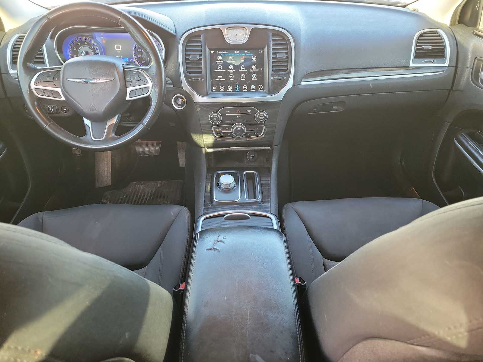 Thumbnail: 2019 Chrysler 300 - 14