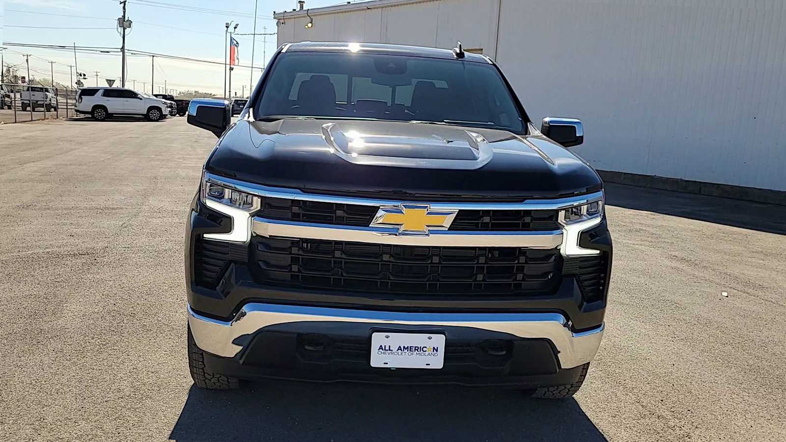 Thumbnail: 2026 Chevrolet Silverado 1500 - 3