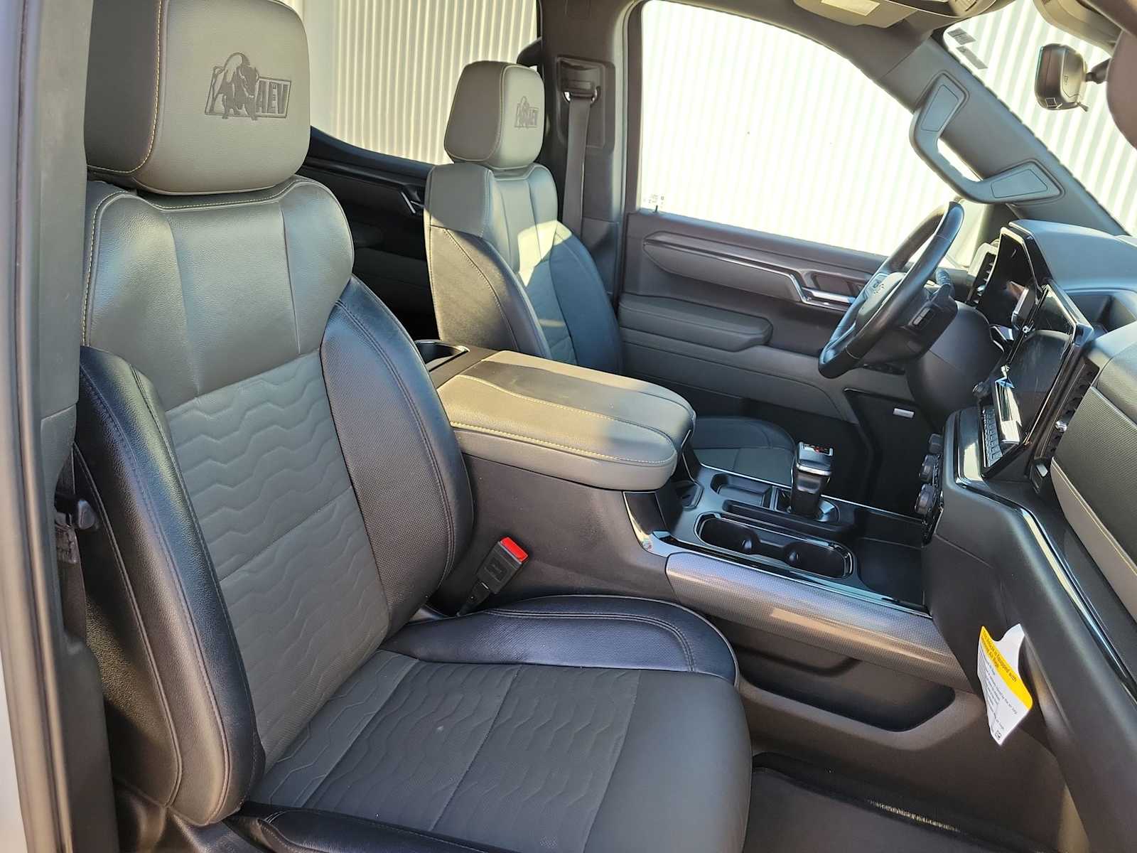 Thumbnail: 2024 Chevrolet Silverado 1500 - 22