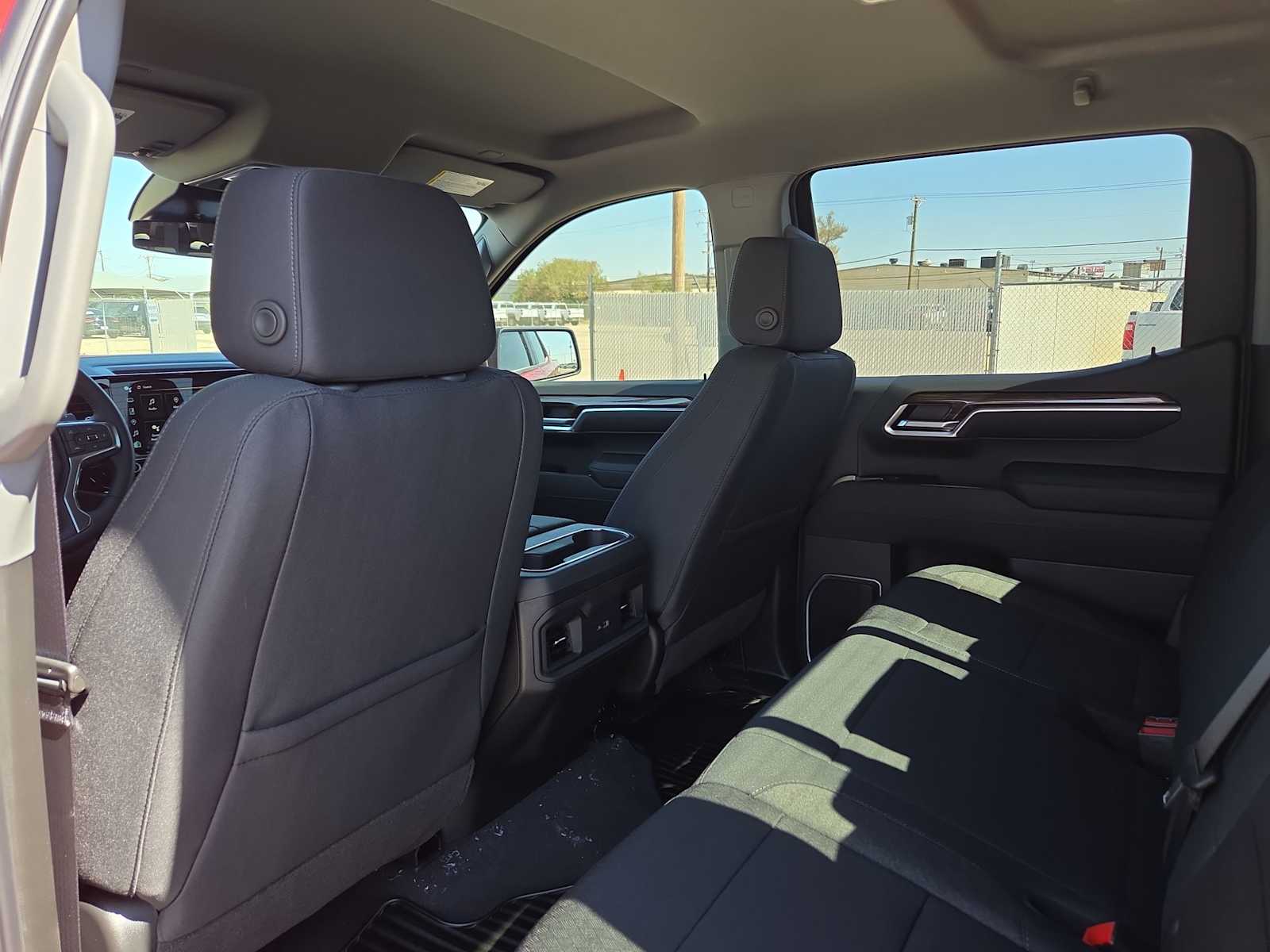 Thumbnail: 2026 Chevrolet Silverado 1500 - 19