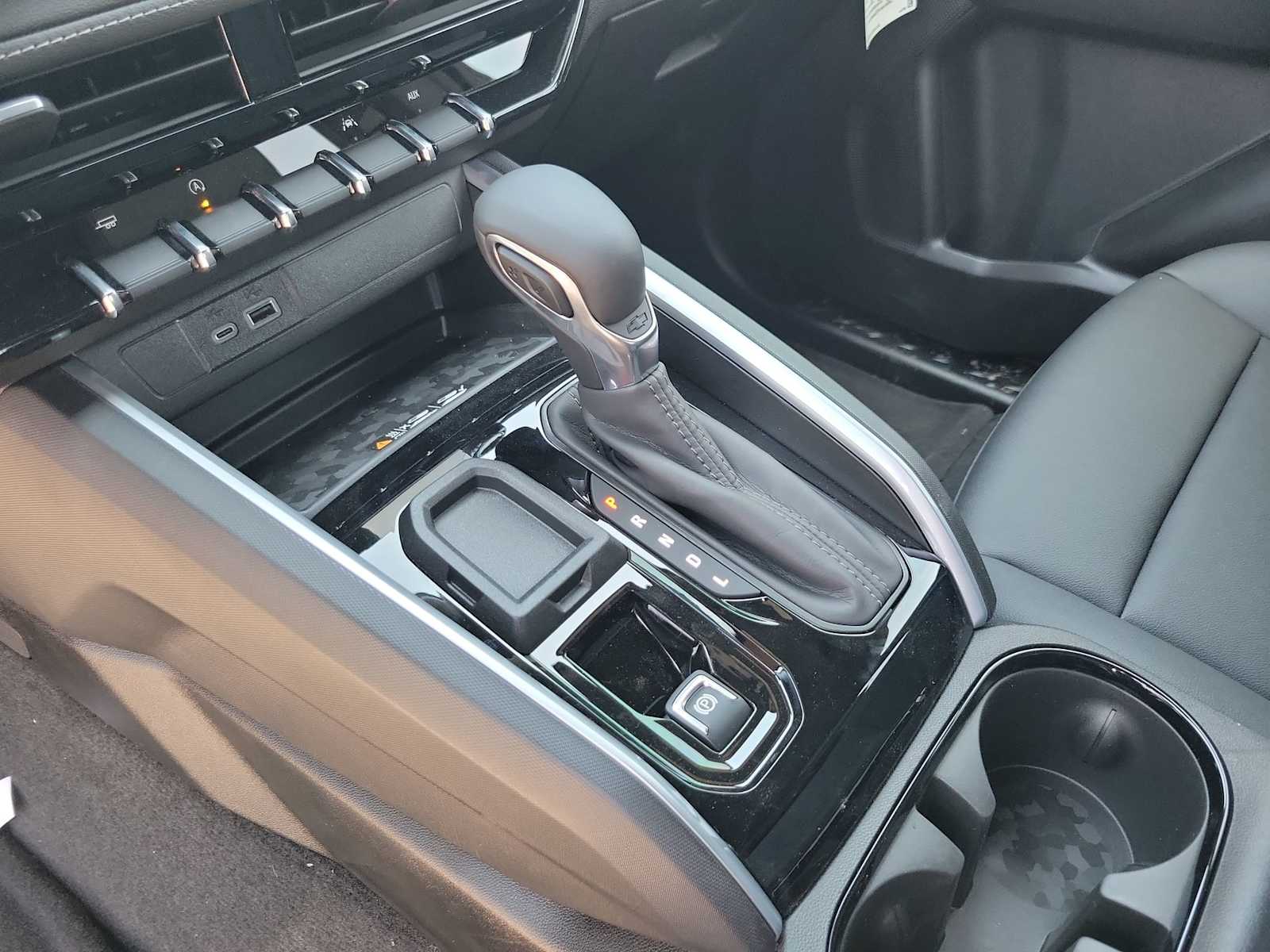 2025 Chevrolet Colorado LT 25
