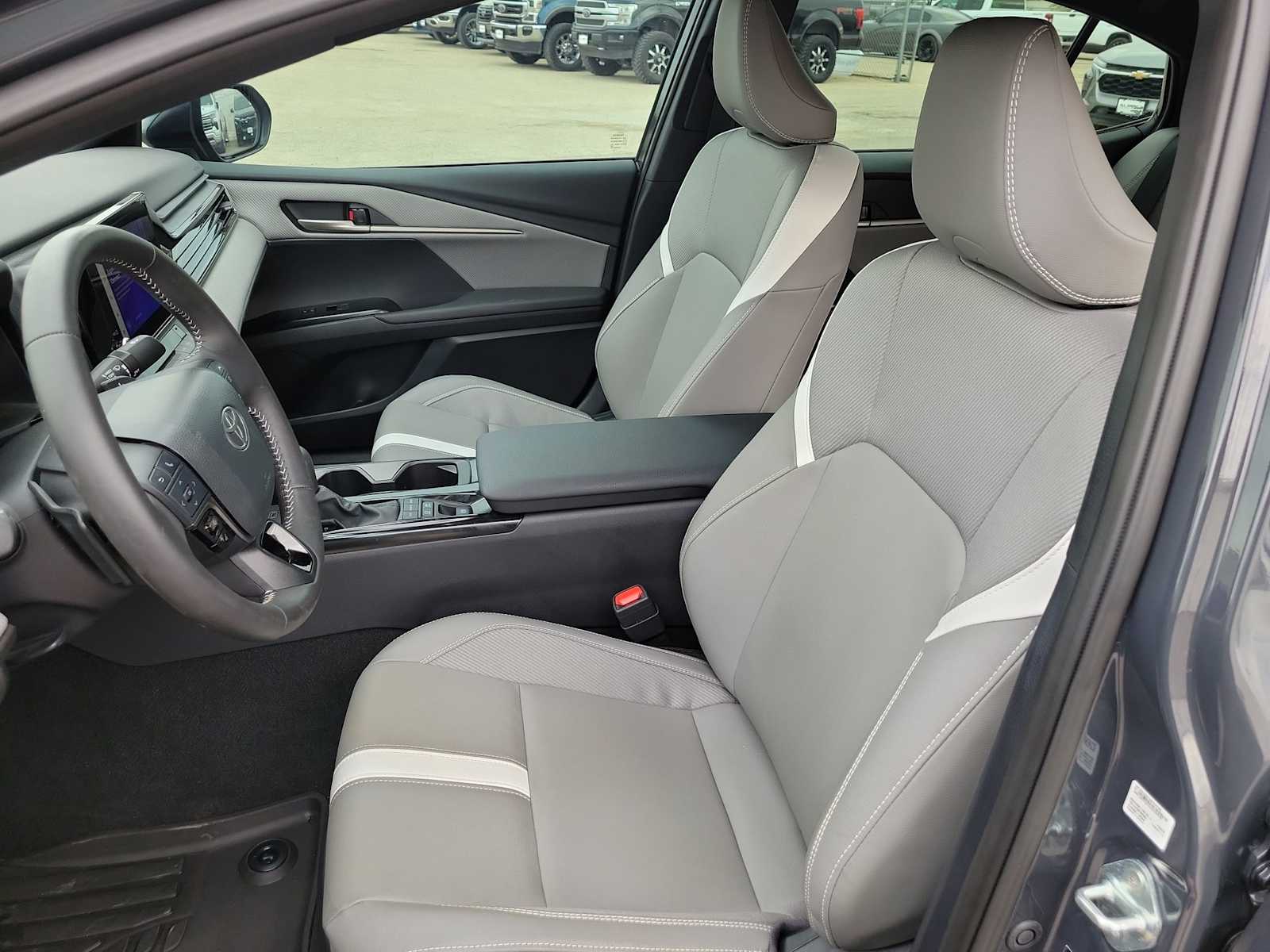 Thumbnail: 2025 Toyota Camry - 15