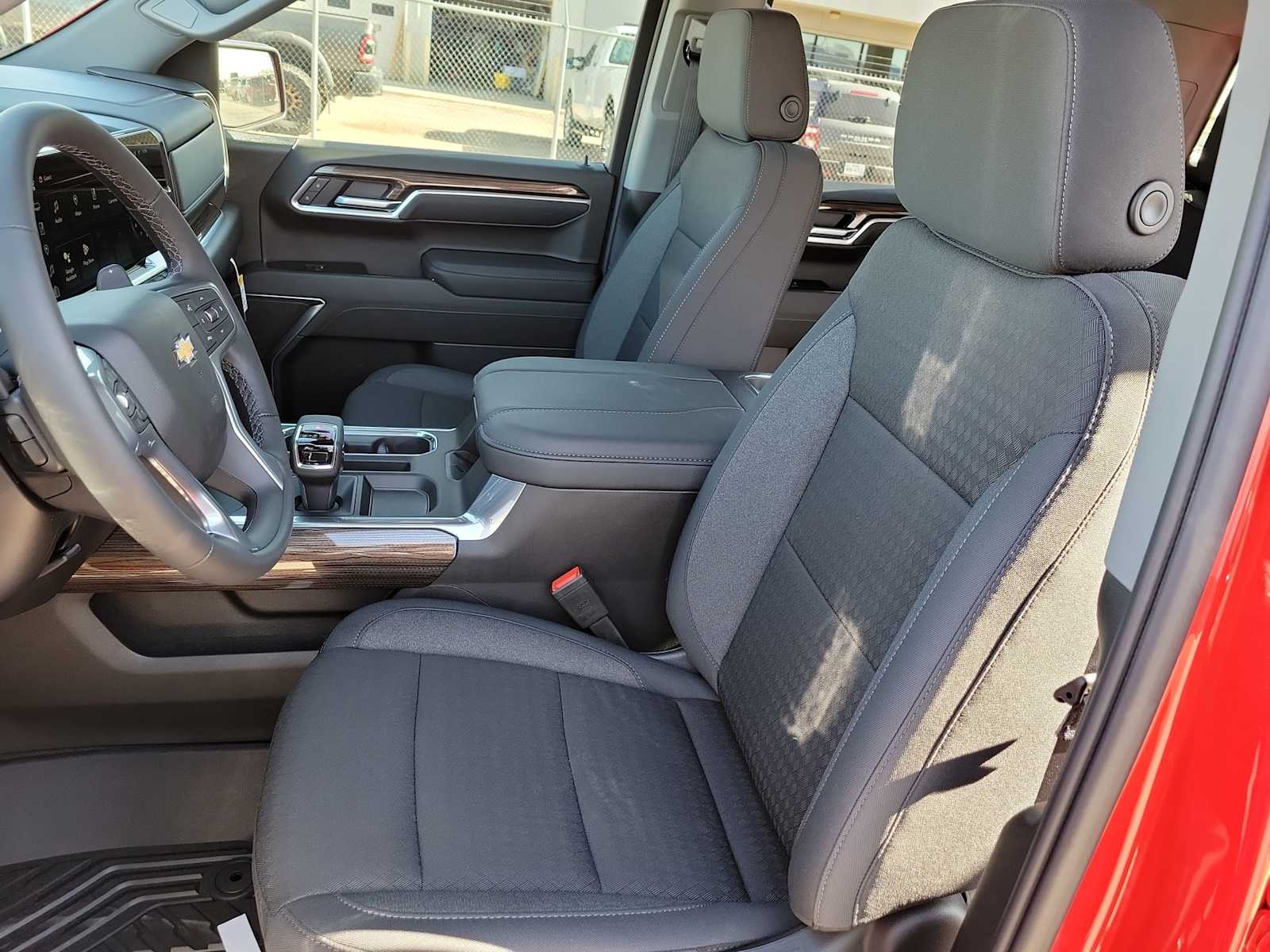 Thumbnail: 2026 Chevrolet Silverado 1500 - 19