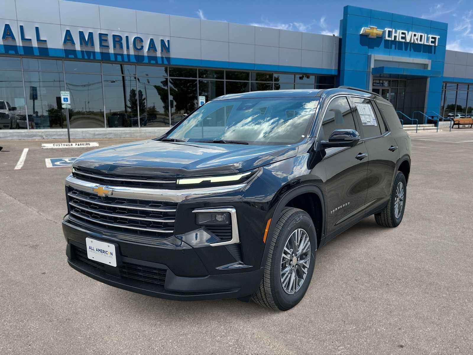 Thumbnail: 2026 Chevrolet Traverse - 1