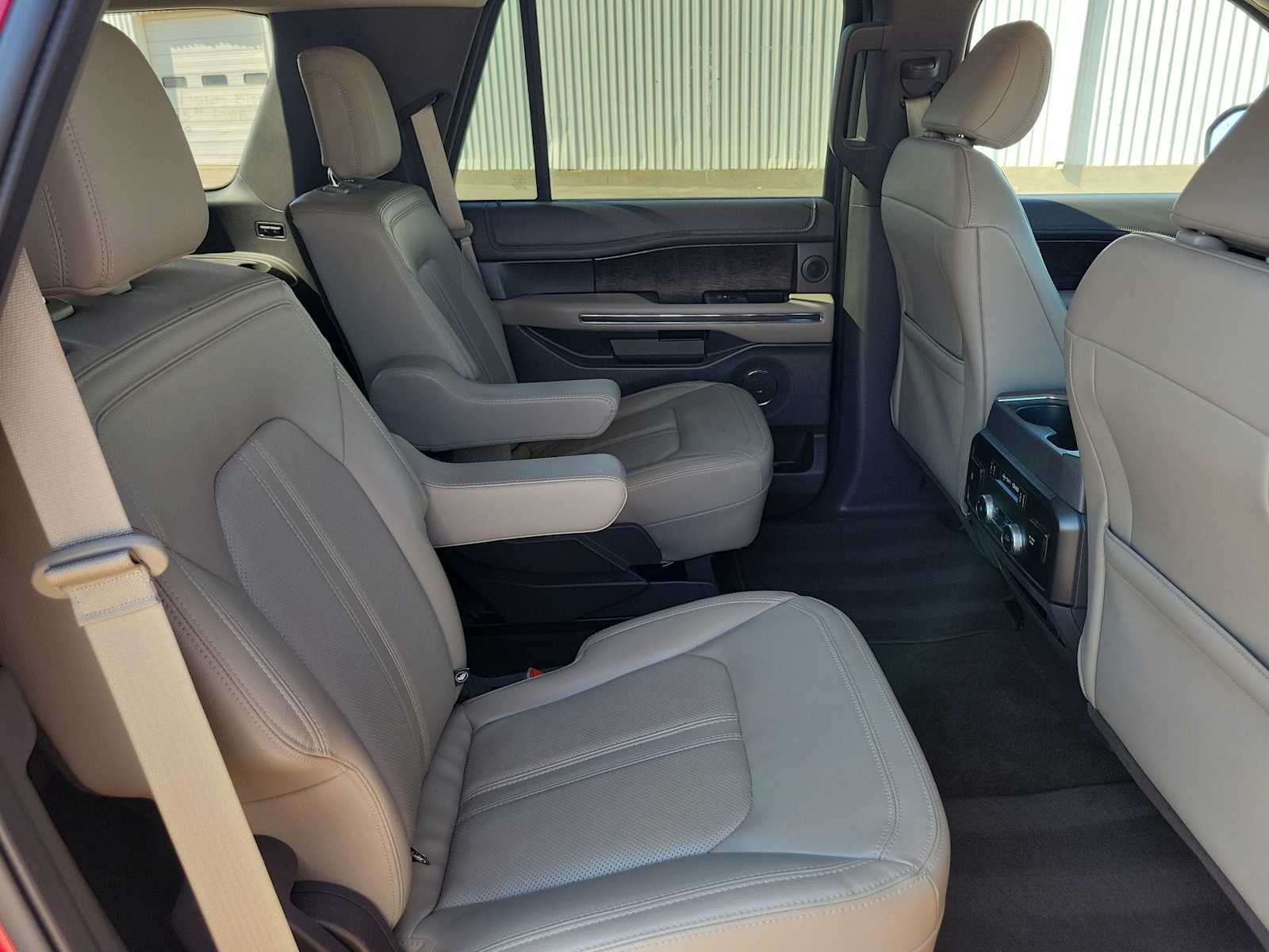 Thumbnail: 2021 Ford Expedition - 21