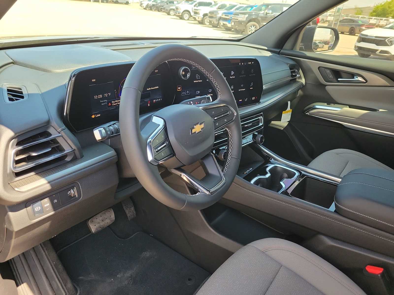 Thumbnail: 2026 Chevrolet Traverse - 10