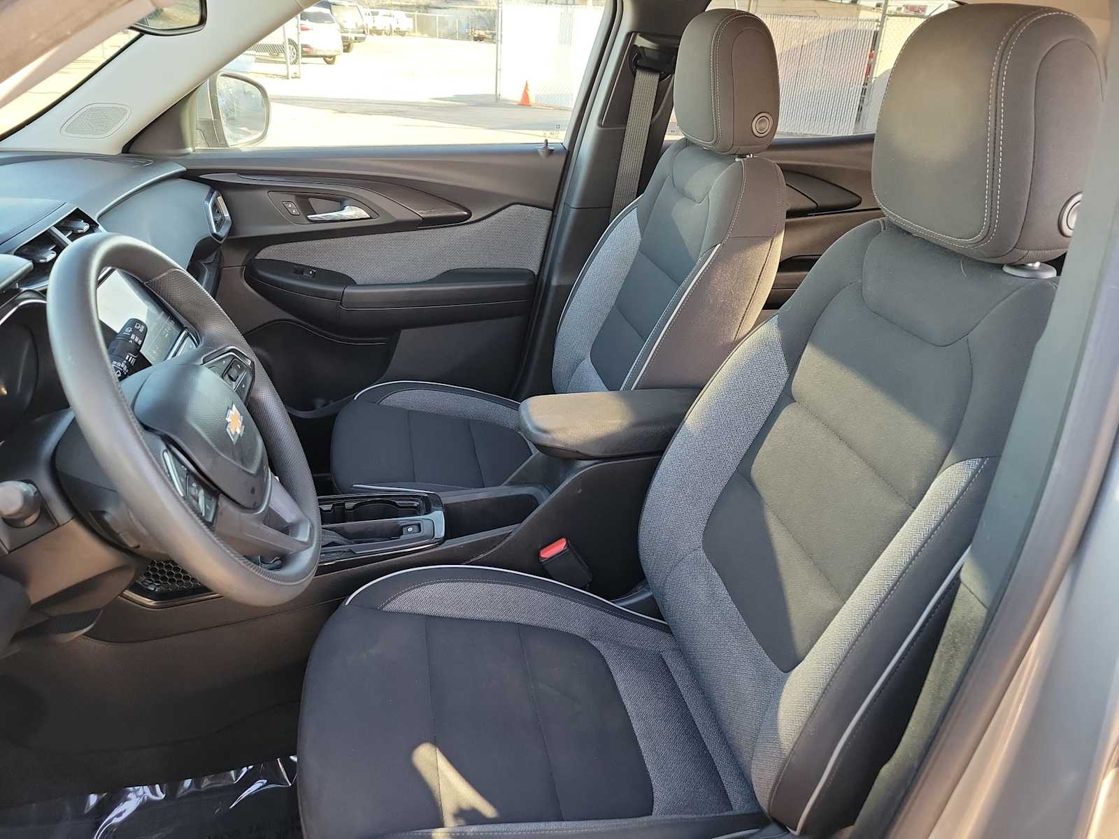 Thumbnail: 2023 Chevrolet TrailBlazer - 14