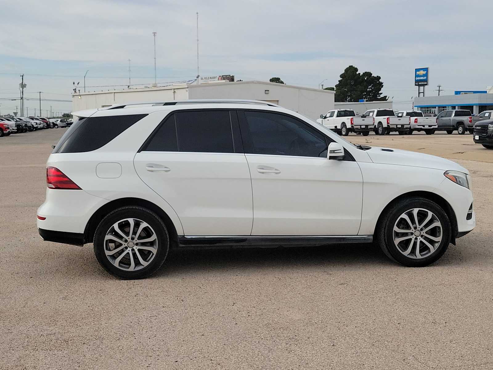 Thumbnail: 2016 Mercedes-Benz GLE - 9