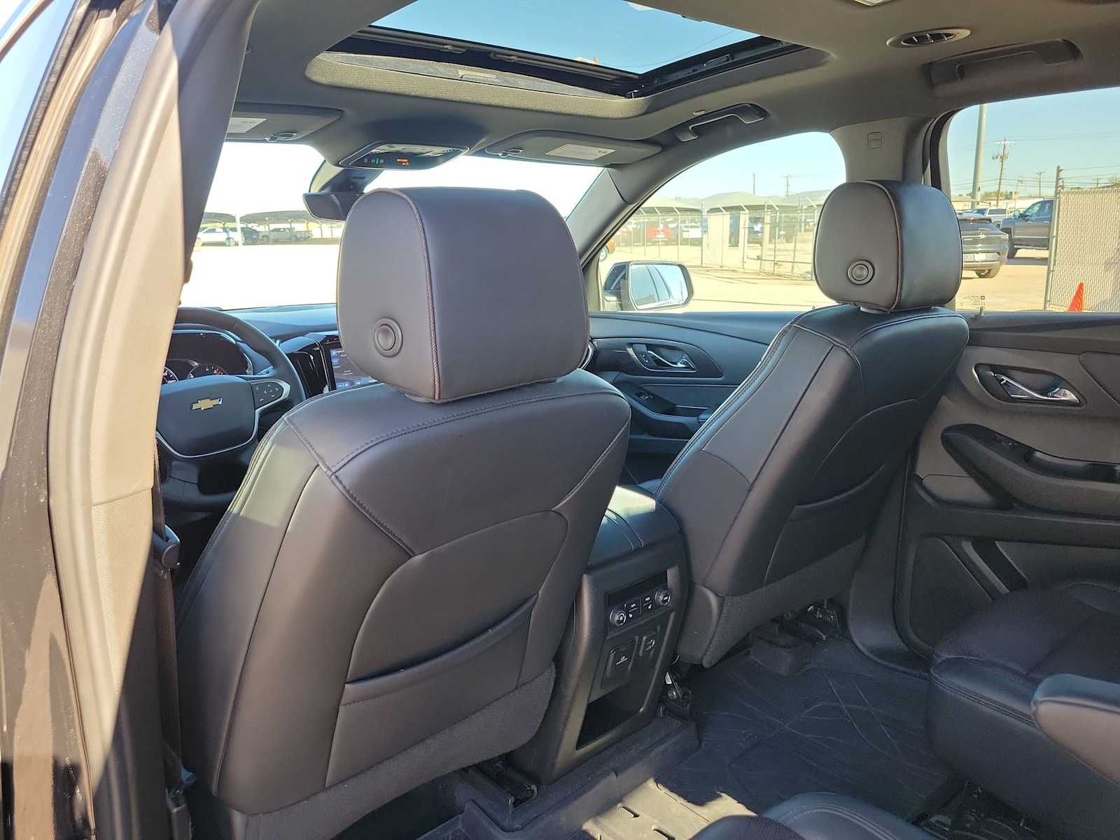 Thumbnail: 2023 Chevrolet Traverse - 19