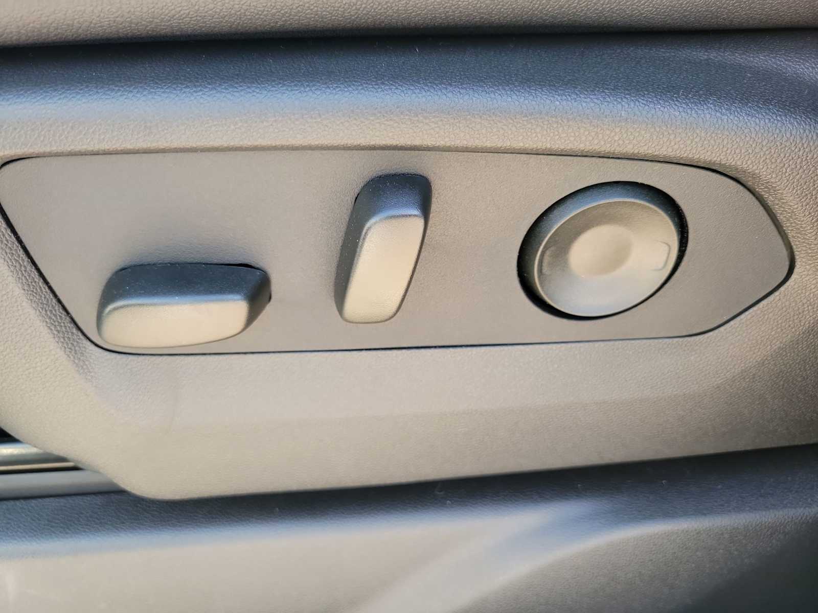 Thumbnail: 2025 Chevrolet Silverado 1500 - 22