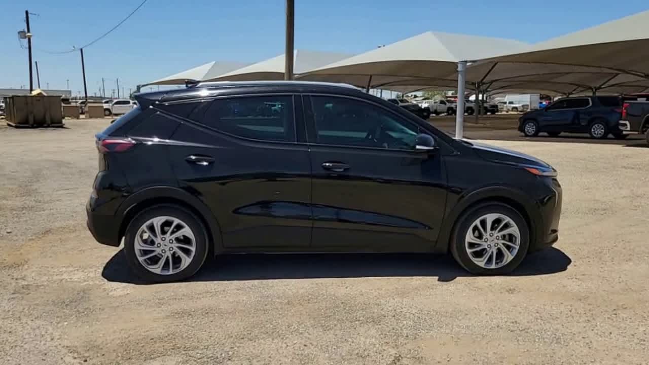 Thumbnail: 2023 Chevrolet Bolt EUV - 9