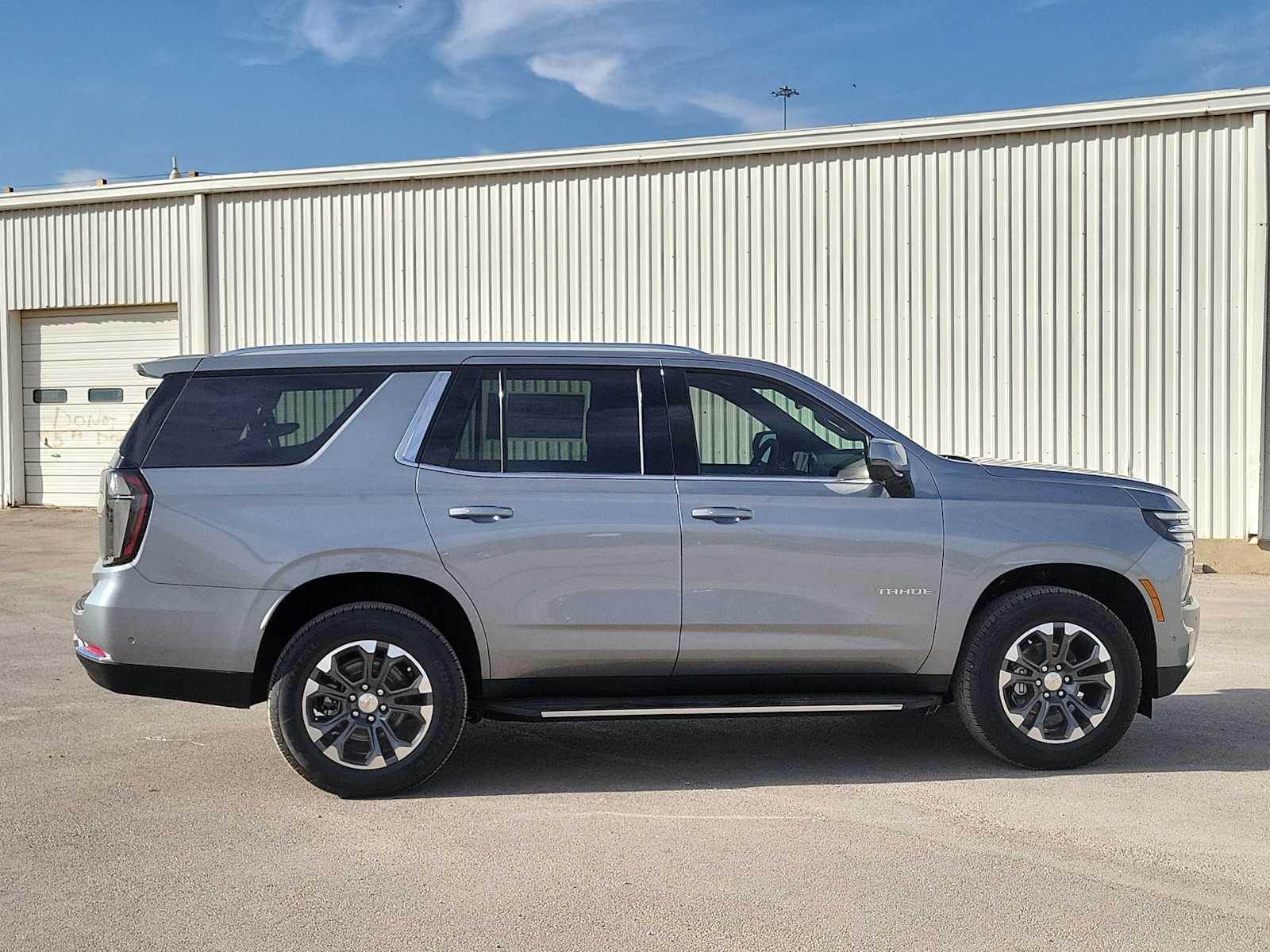 Thumbnail: 2026 Chevrolet Tahoe - 9