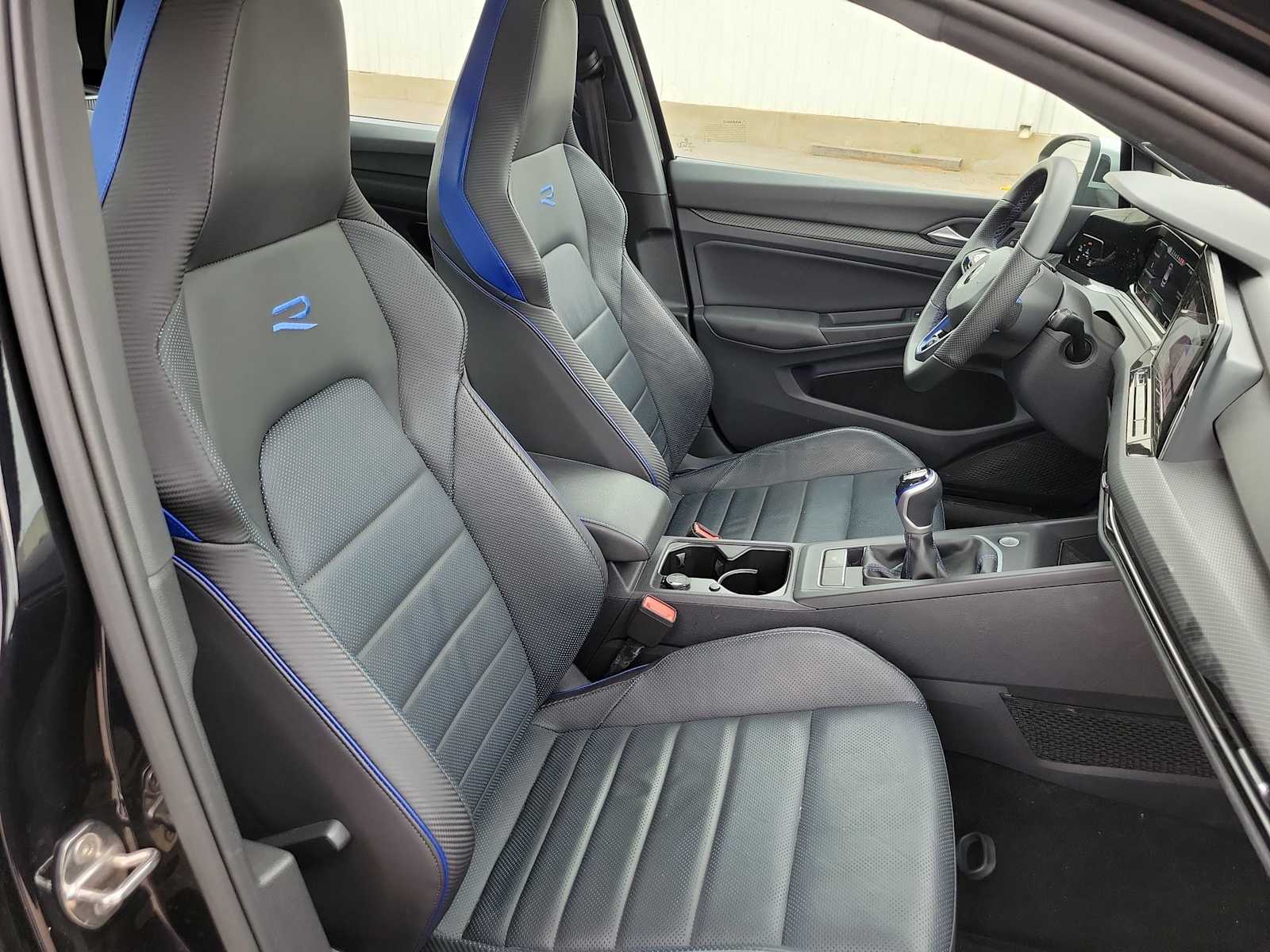 Thumbnail: 2022 Volkswagen Golf - 18