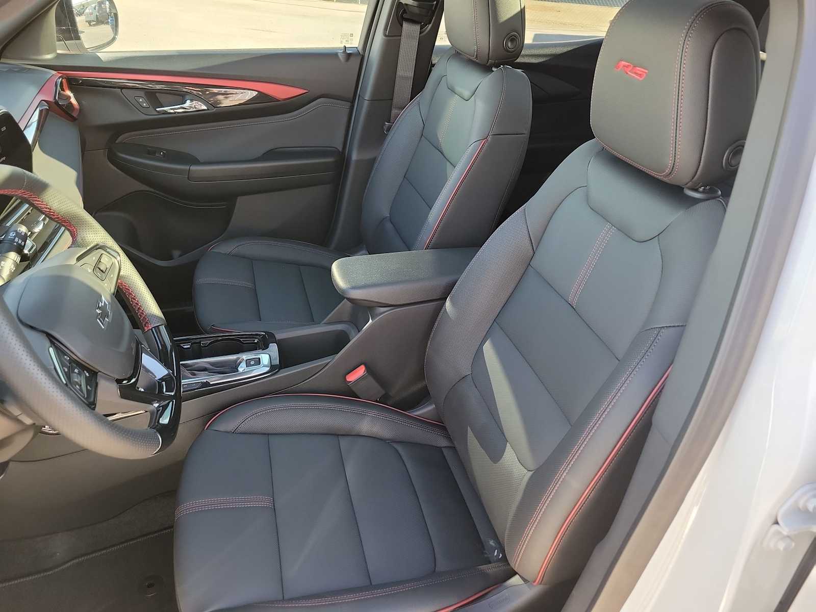 Thumbnail: 2026 Chevrolet TrailBlazer - 15