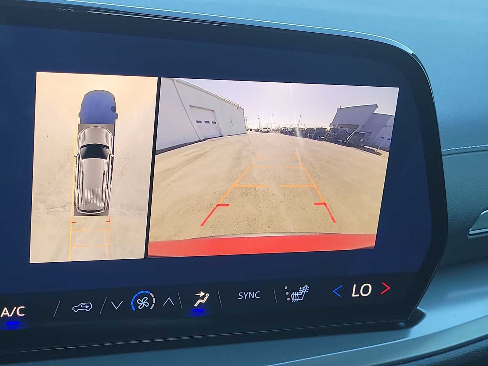 Thumbnail: 2026 Chevrolet Traverse - 28