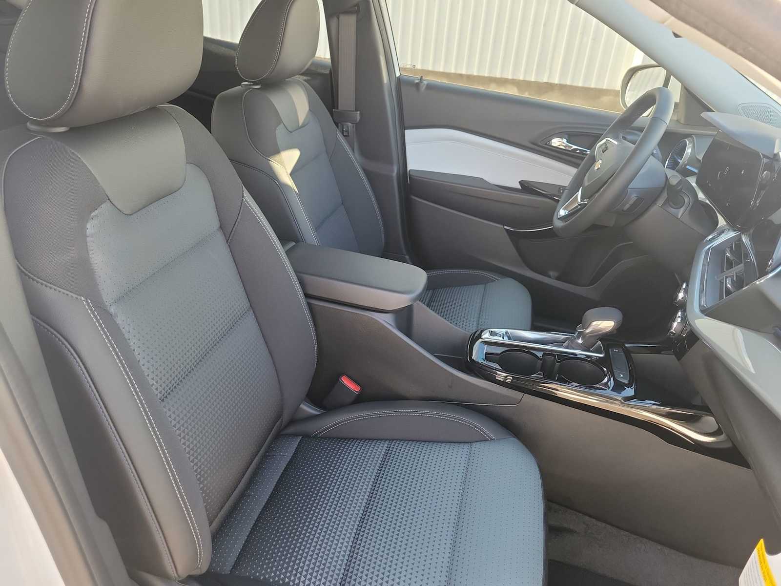 Thumbnail: 2026 Chevrolet Trax - 22