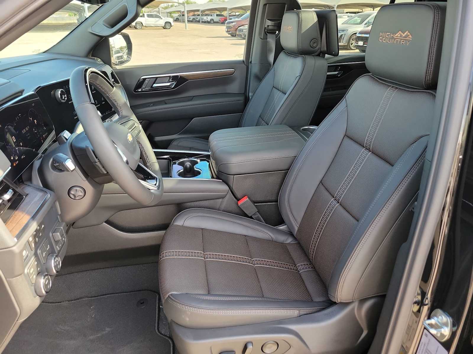 Thumbnail: 2026 Chevrolet Tahoe - 15