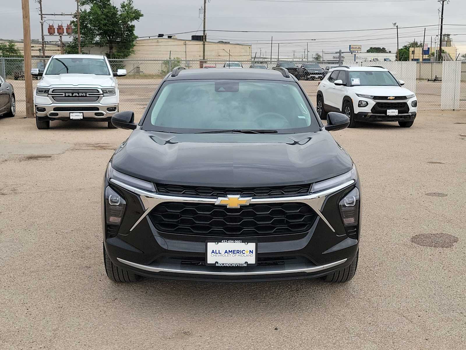 Thumbnail: 2025 Chevrolet Trax - 3