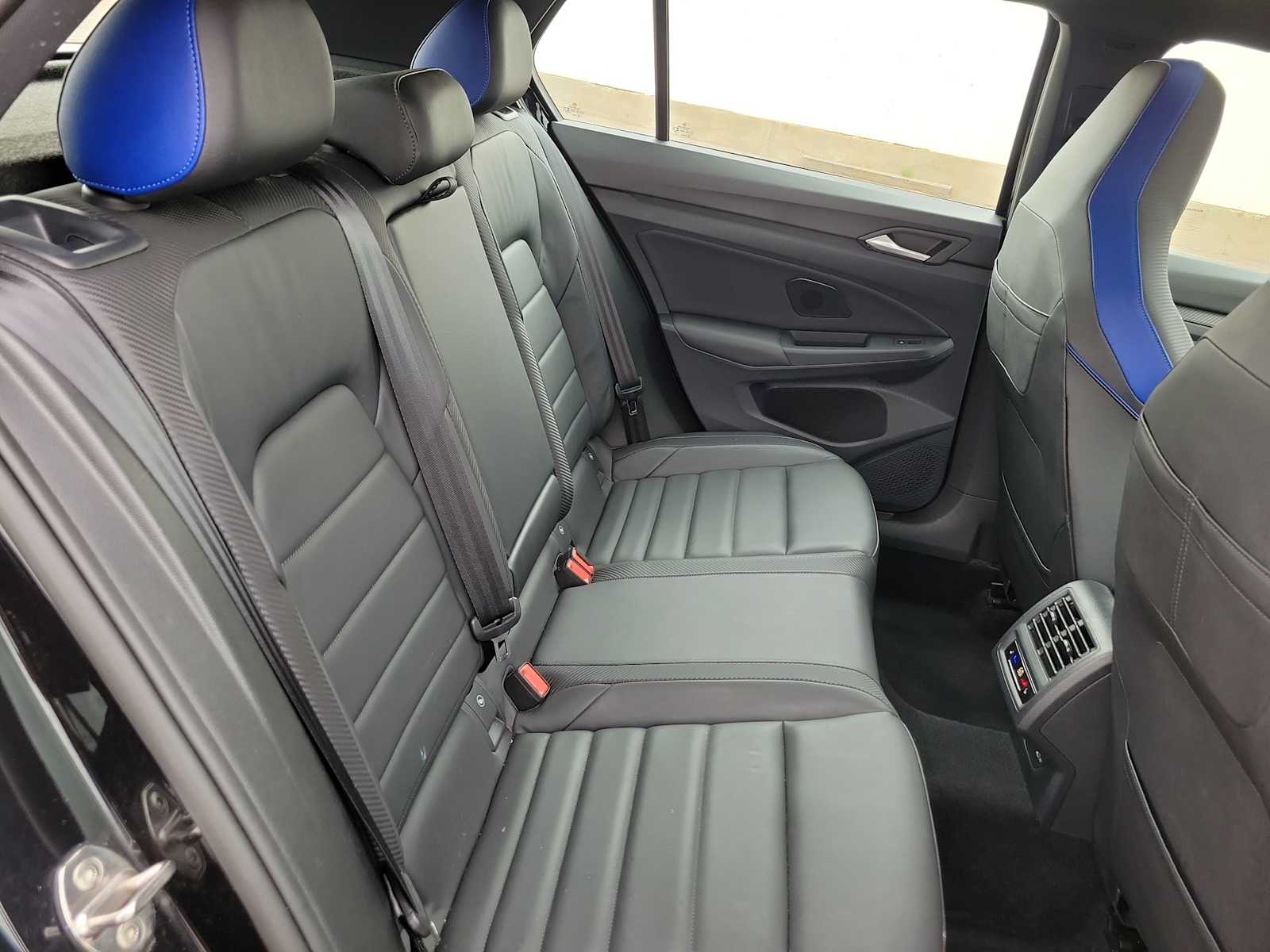 Thumbnail: 2022 Volkswagen Golf - 17