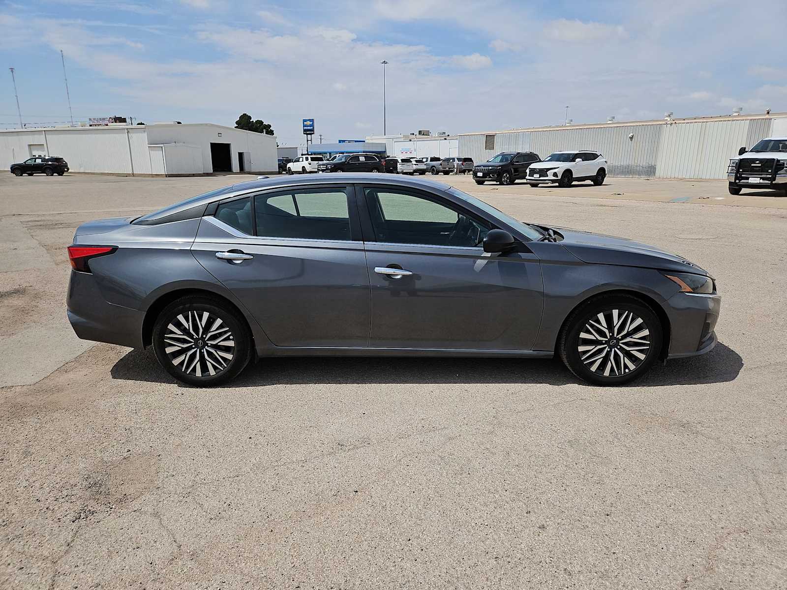 Thumbnail: 2024 Nissan Altima - 9