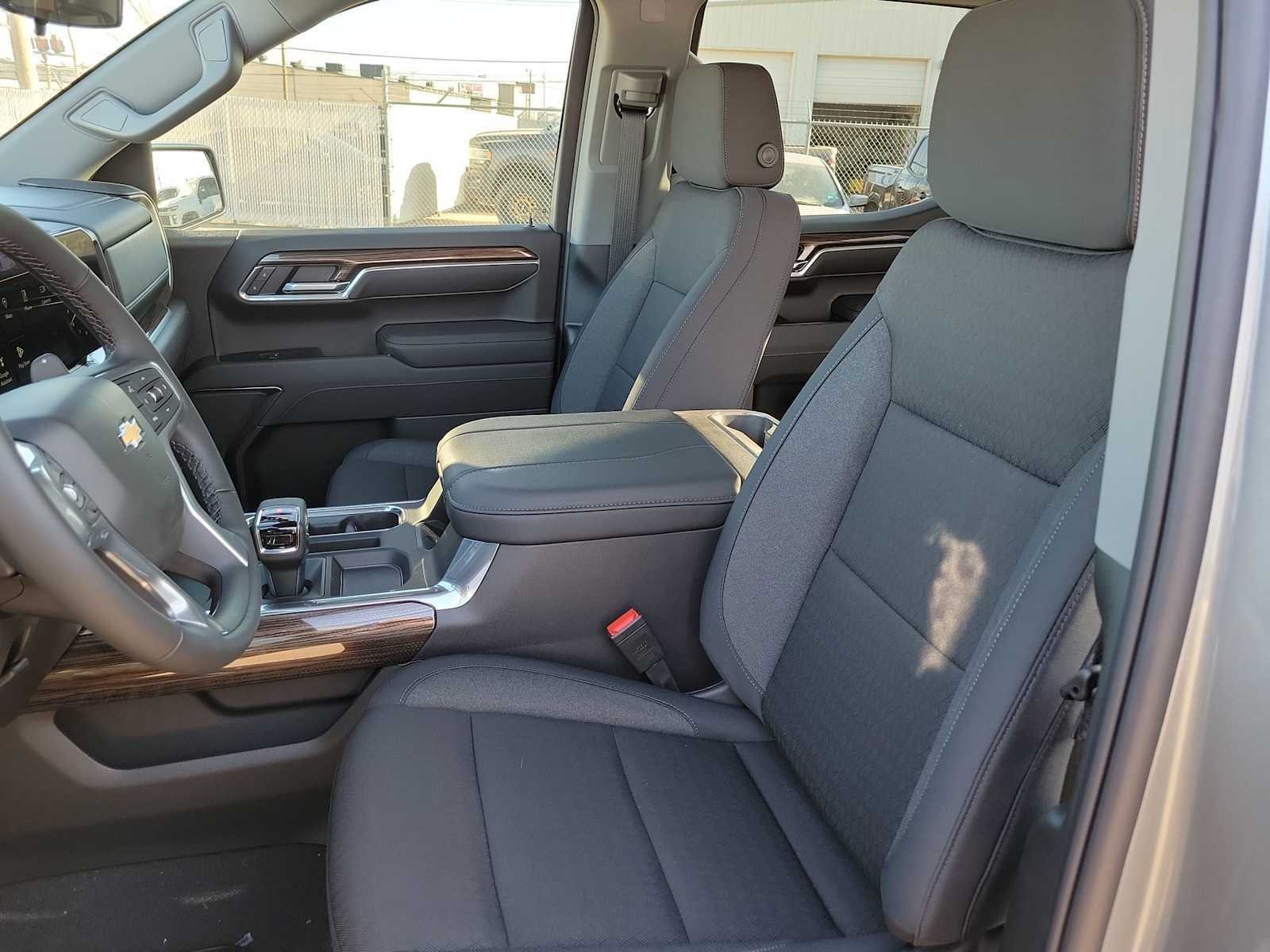 Thumbnail: 2026 Chevrolet Silverado 1500 - 19