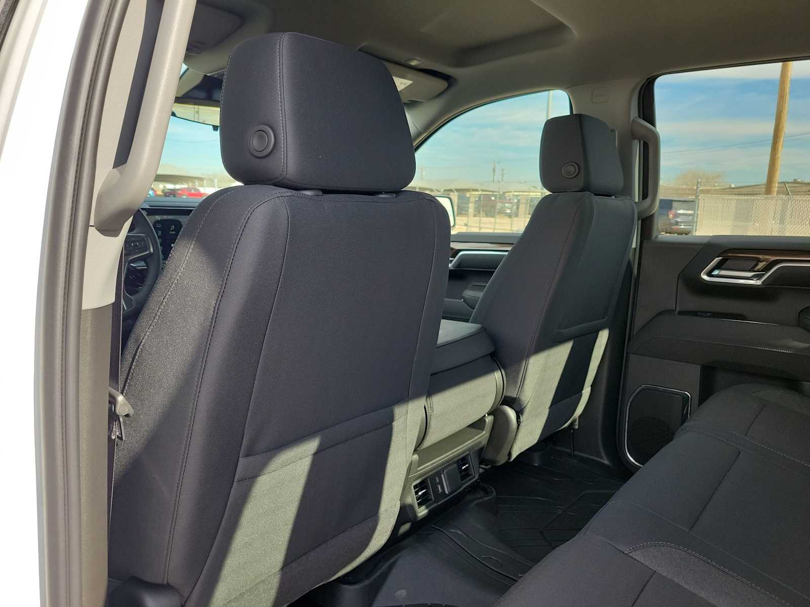 Thumbnail: 2026 Chevrolet Silverado 1500 - 16