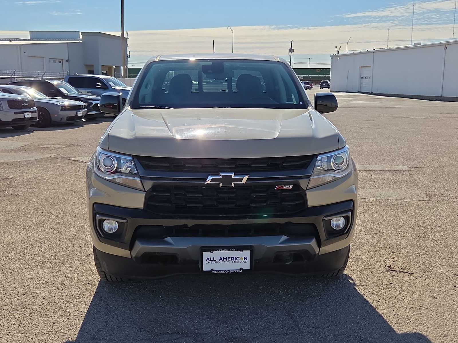 Thumbnail: 2022 Chevrolet Colorado - 3