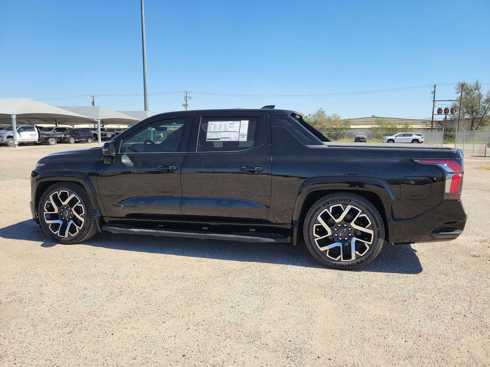Thumbnail: 2024 Chevrolet Silverado EV - 11