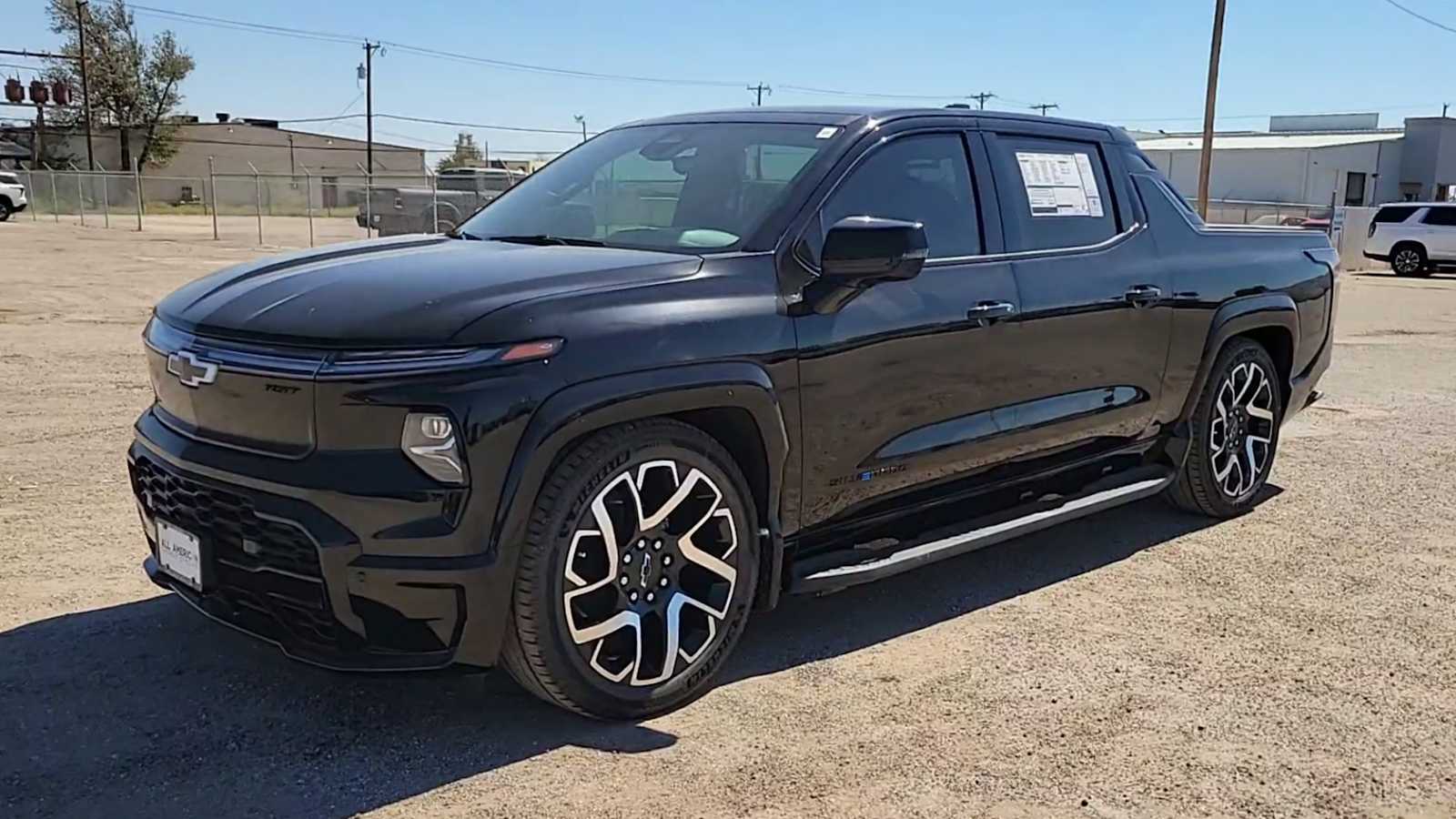 Thumbnail: 2024 Chevrolet Silverado EV - 4