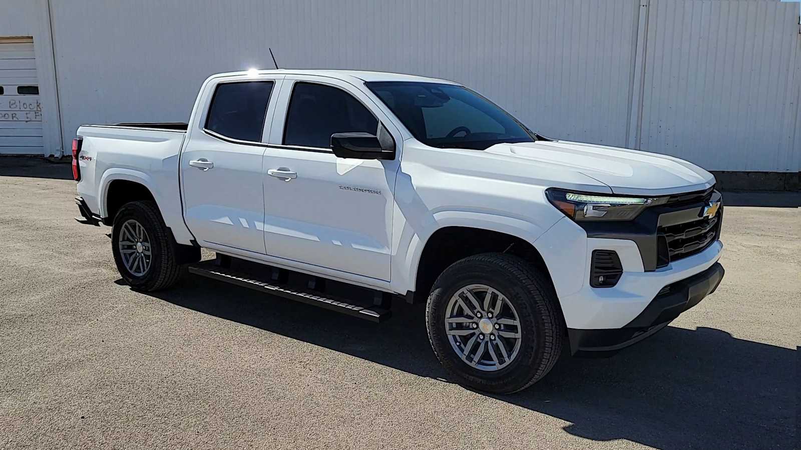 Thumbnail: 2026 Chevrolet Colorado - 2