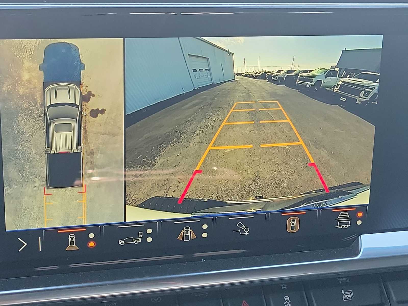 Thumbnail: 2026 Chevrolet Silverado 1500 - 28