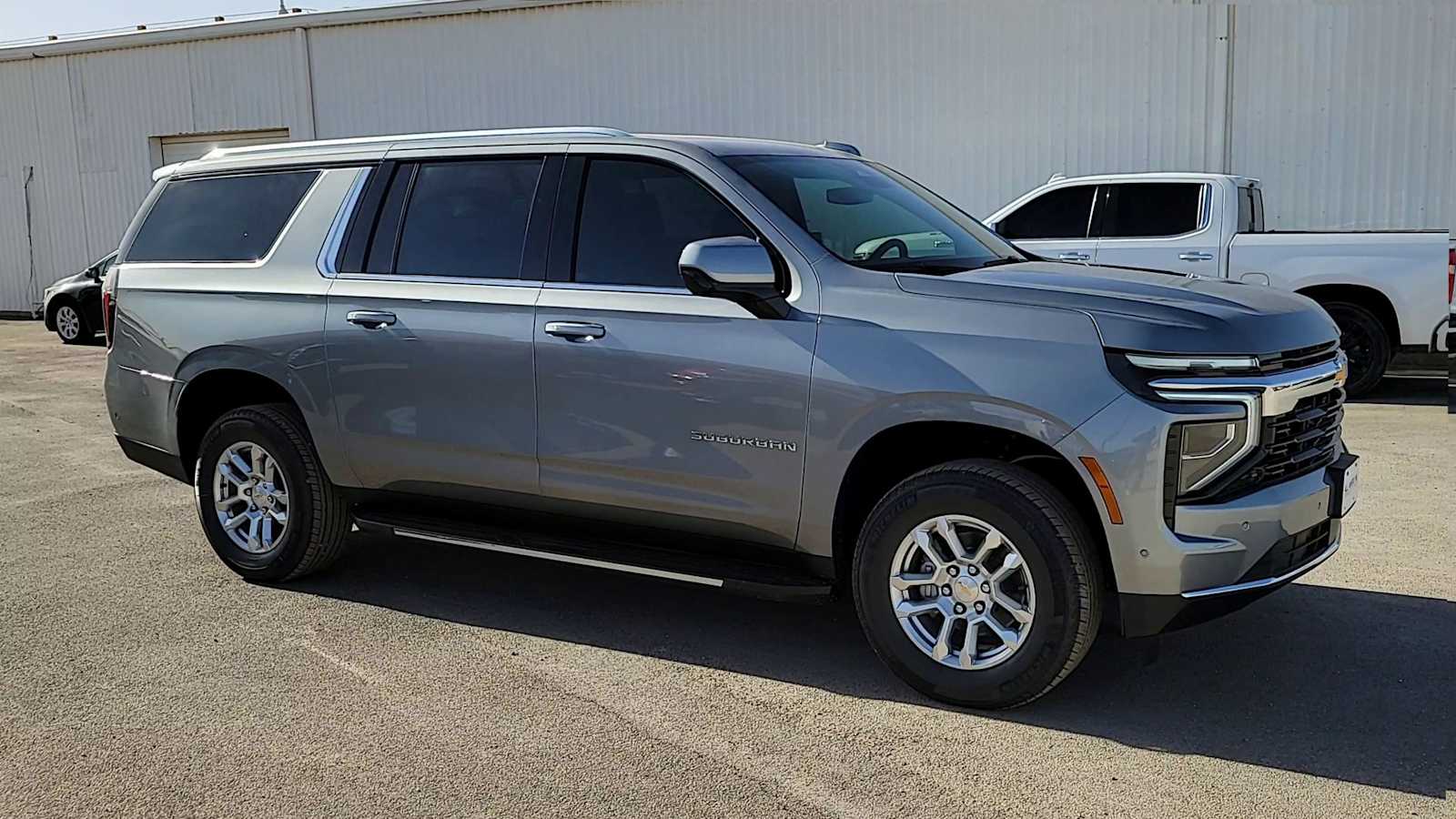 Thumbnail: 2026 Chevrolet Suburban - 2