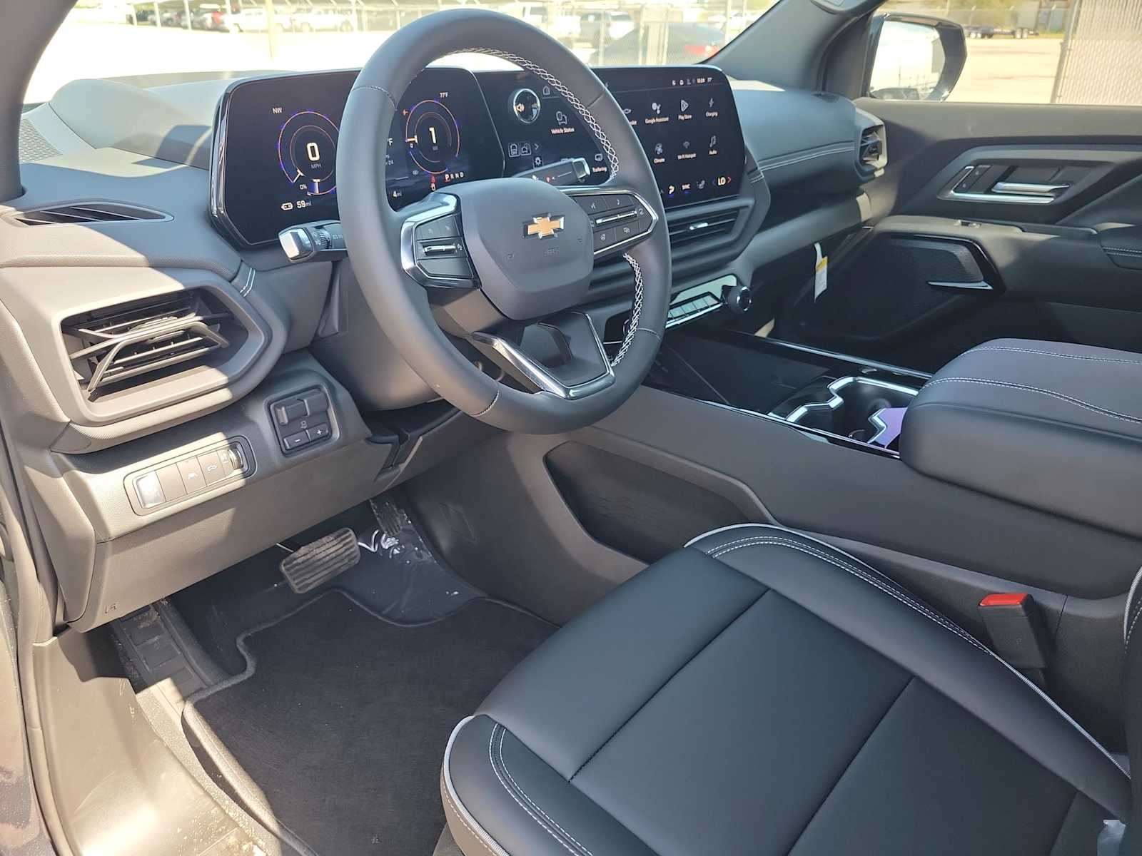 Thumbnail: 2026 Chevrolet Silverado EV - 10